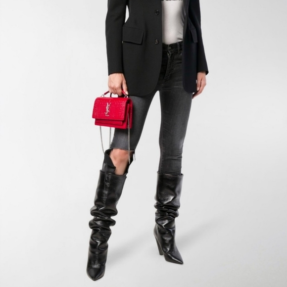 YSL SUNSET BAG CROCODILE EMBOSSED SHINY LEATHER- RED (NEW W/TAGS PACKAGING). - Picture 16 of 16